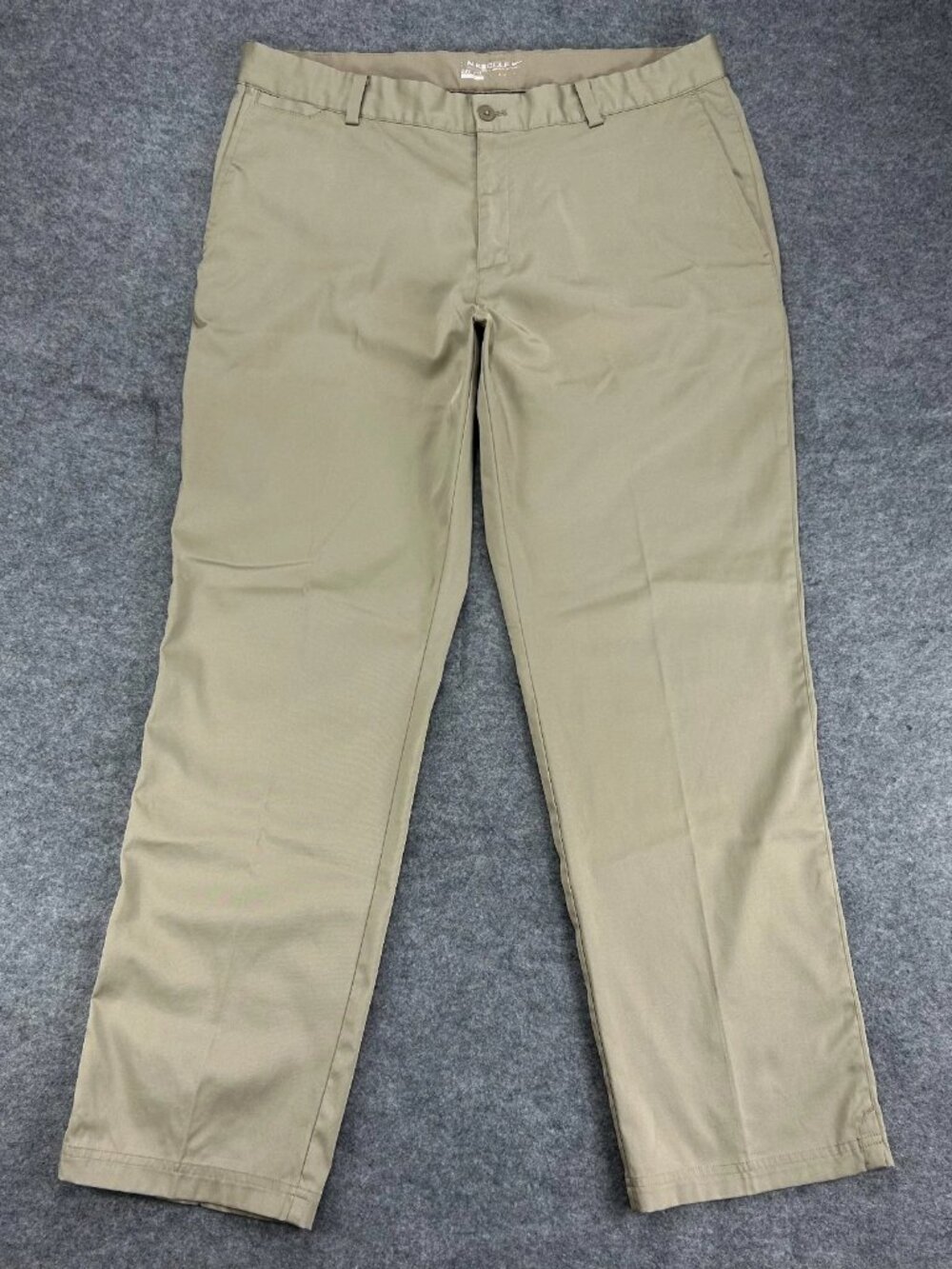 Nike Golf Dri-Fit Chino Pants Mens 35x30 Beige Stretch Performance Slits Comfort